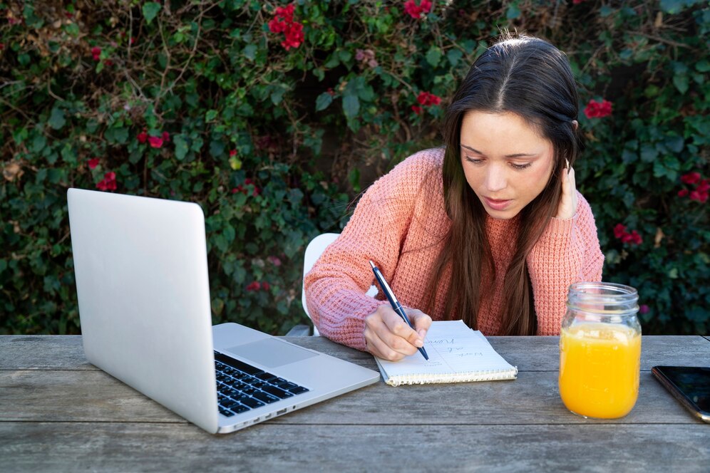 Student using AI essay reviewer to improve college application essays